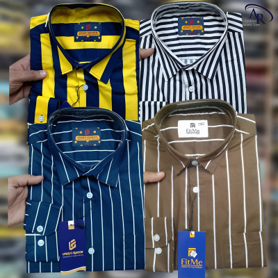 চেক শার্ট পকেট আছে